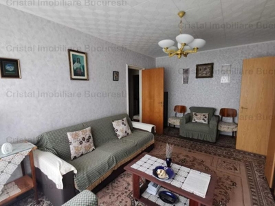 Vanzare apartament de 3 camere Jean Steriadi, pret negociabil.