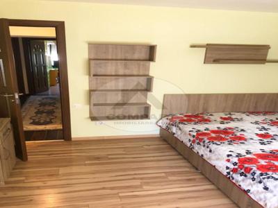 Apartament de vânzare 4 camere