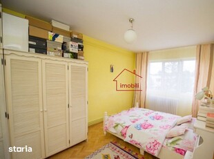 3 camere ,decomandat, 61 mp, 1 parcare, zona str.Strada Albac, Gheorgh