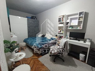 Apartament cu 4 camere