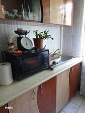 cv 253 V.Babes, apartament 2 camere semidecomandat , etaj II