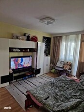 De vânzare apartament 3 camere zona centrală