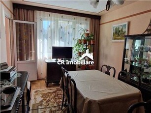 Vanzare apartament 3 camere Bulevardul Chisinau