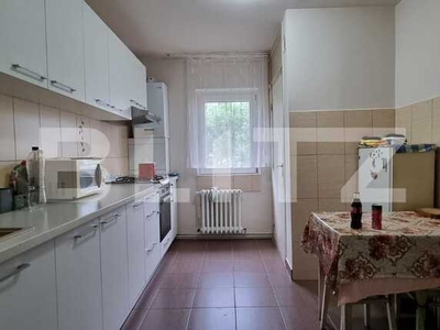 Apartament 3 camere, 66 mp, decomandat, 2 balcoane, zona Pietei Ion Mester