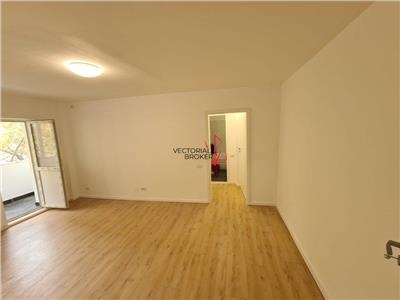 Apartament renovat total la et.1 Calea Mosilor