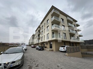 Apartament cu 3 camere de vânzare