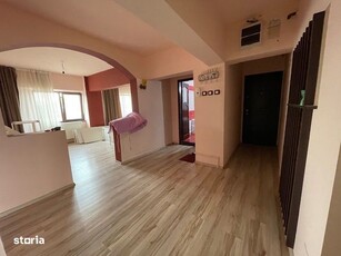 Apartament Ultracentral cu 4 Camere, Alexandria