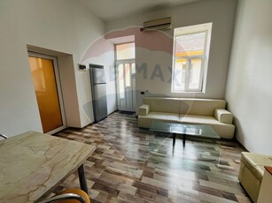 Apartament 1 camera vanzare in casă vilă Arad, Central