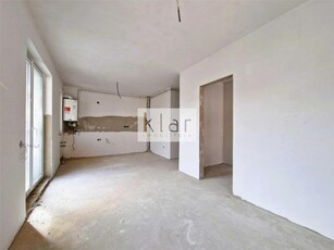 Apartament 2 camere semifinisat in zona centrala!