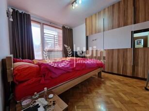 Apartament 2 dormitoare + living | Etaj 2 | Balcon | Republicii | UMF