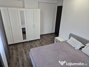 Apartament 3 camere cu parcare