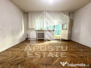 Apartament 3 camere, etaj 2, zona Sagului