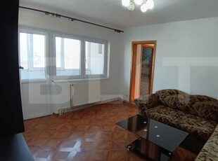 Apartament 3 camere etaj intermediar