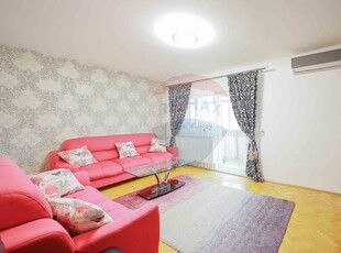 Apartament 3 camere vanzare in bloc de apartamente Bihor, Oradea, Decebal