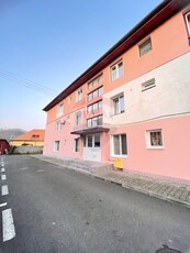 Apartament 3 camere vanzare in bloc de apartamente Sibiu, Medias, Central