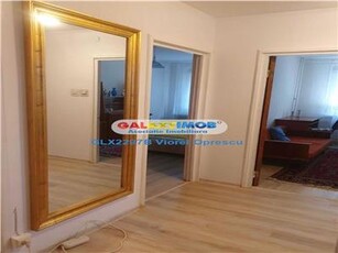 Apartament 4 camere, decomandat, centrala proprie, boxa, Titan