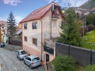 Apartament 5 camere vanzare in casă vilă Brasov, Centrul Istoric