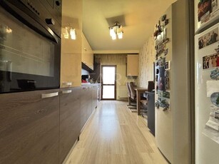 Apartament cu priveliste superba, 3 balcoane, pentru familisti!