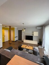 Apartament de inchiriat cu 3 camere si parcare exterioara!