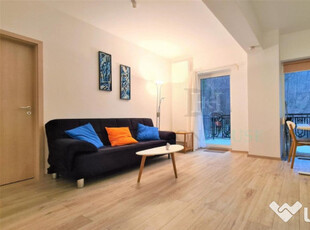 Apartament intim, langa padure, zona centrala.