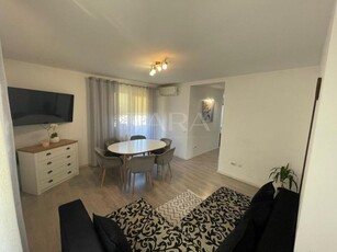 Apartament ultrafinisat, 2 dormitoare, living, parcare, ideal familie!