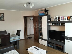 Apartamentdecomant, 72 mp, situat in Floresti, zona Eroilor.