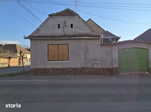 Casă de vânzare - str. Gh. Lazăr