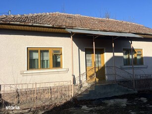 De vanzare apartamente 3 camere decomandate,strada Cetatii