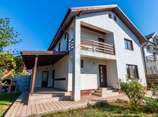 Casavila 5 camere vanzare in Giurgiu, Bacu