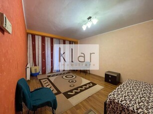 De inchiriat apartament de 2 camere zona Sesul de sus cu parcare!