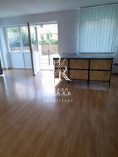 Spatiu comercial 75mp, open space, 2 intrari, parcare, zona Florilor - Centrala!