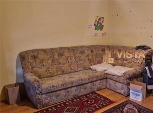 Vanzare casa Sacele , central , 99900 Euro , 4 camere.