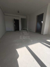 Apartament cu 3 camere