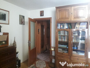 Apartament cu 3 camere decomandate Zona Obcini