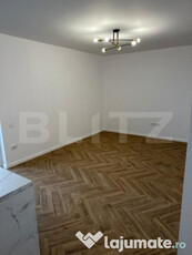 Apartament de vanzare, cu 3 camere, 70 mp, zona Dambul-Rotun