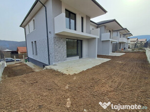 Duplex D+P+Etaj 180 mp, garaj Floresti