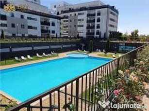 Închiriez apartament 3 camere cu acces la piscina Aleea ...