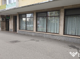 Inchiriez spatiu comercial in Deva, 1 Decembrie (Ultracentral), 120 mp