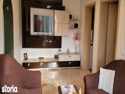 Apartament 3 camere cetate -bulevard