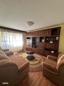 De vanzare 3 camere , zona Pizza Luca , centru , mobilat , 62000e