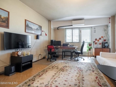 Un apartament pentru cunoscatori ! 3 camere Nerva Traian stradal