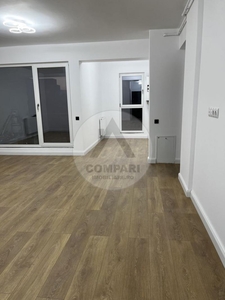 Vand apartament 2 camere Favorit