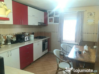 Apartament 2 camere, 60 mp utili, zona Cisnadie