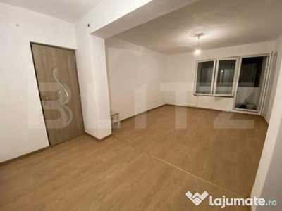 Apartament 3 camere, 65 mp, recent renovat, zona Primariei,