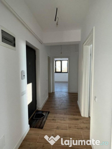 Apartament 3 camere zona 1 Mai