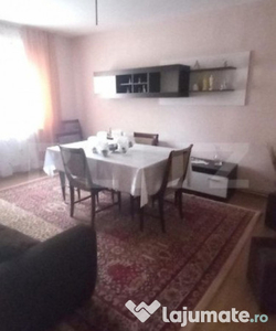 Apartament 4 camere, decomandat, Parter, Micro 12