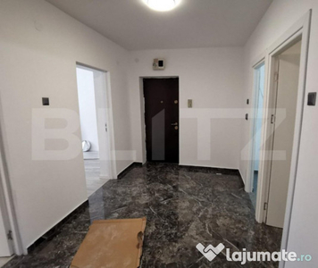 Apartament 66 mp-parter, pretabil spațiu 66 mp, vad și flu