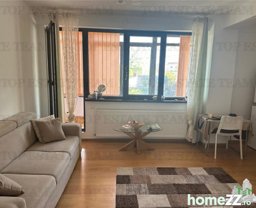 Apartament de 2 camere de in zona Damaroaia