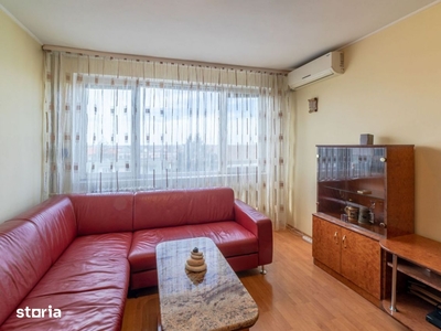 Apartament decomandat cu 2 camere zona Boul Roșu