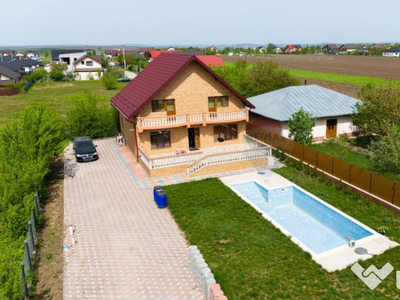 Casă cu piscină 0% comision